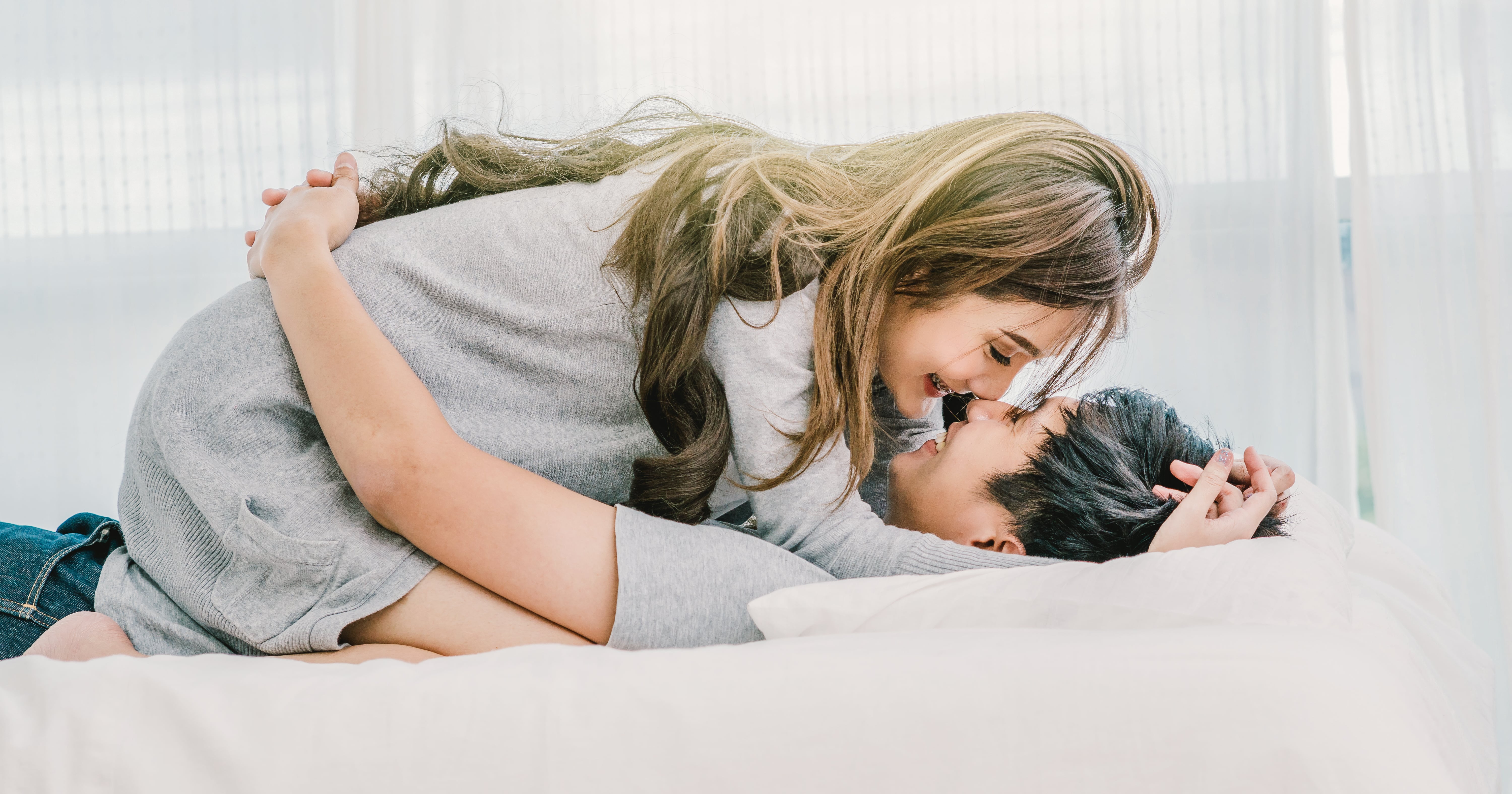 How To Deal With A Roommate Who Has Sex In Your Dorm Room Ps Love