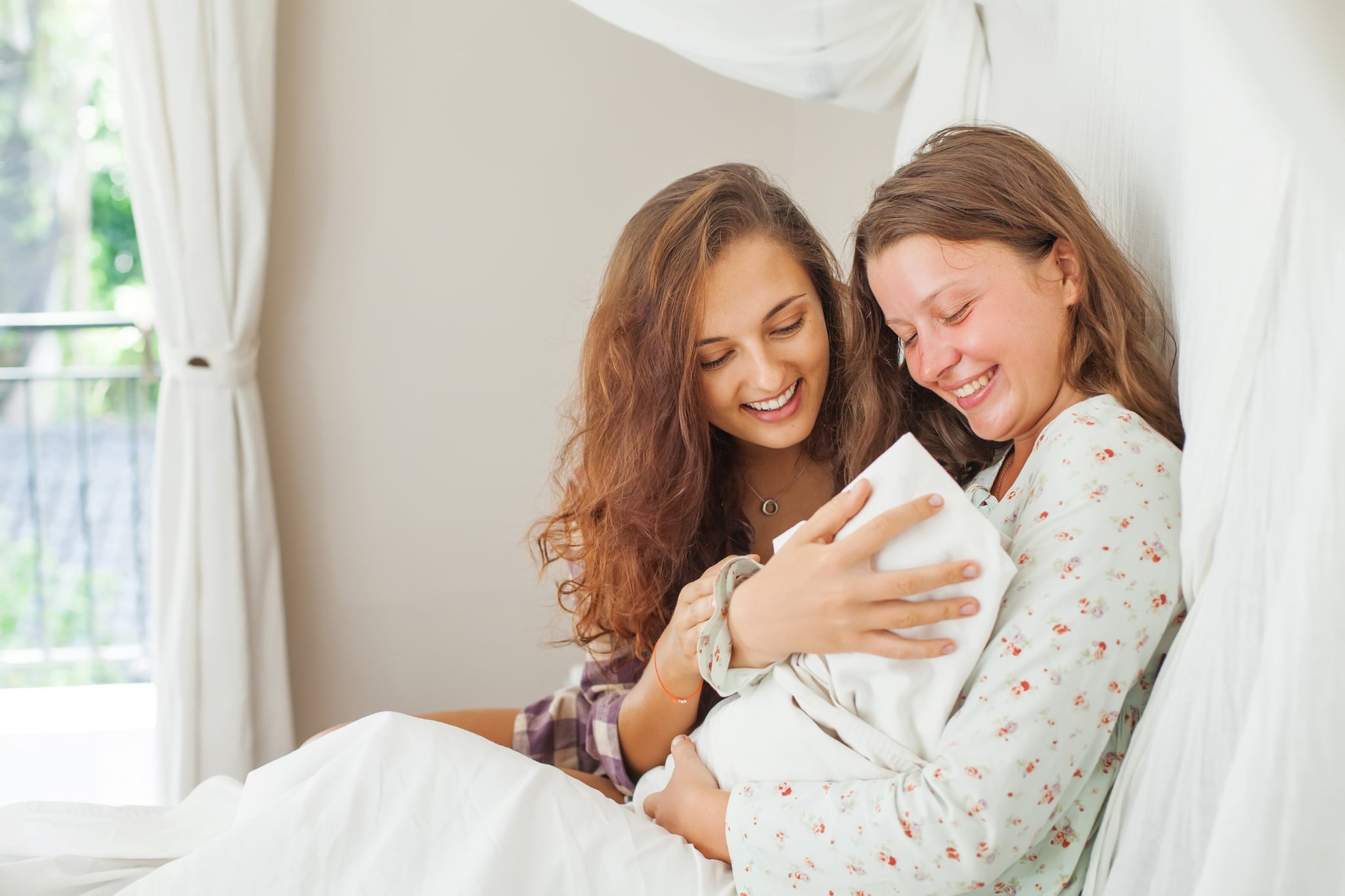 How To Really Help A New Mum Popsugar Australia Love Sex
