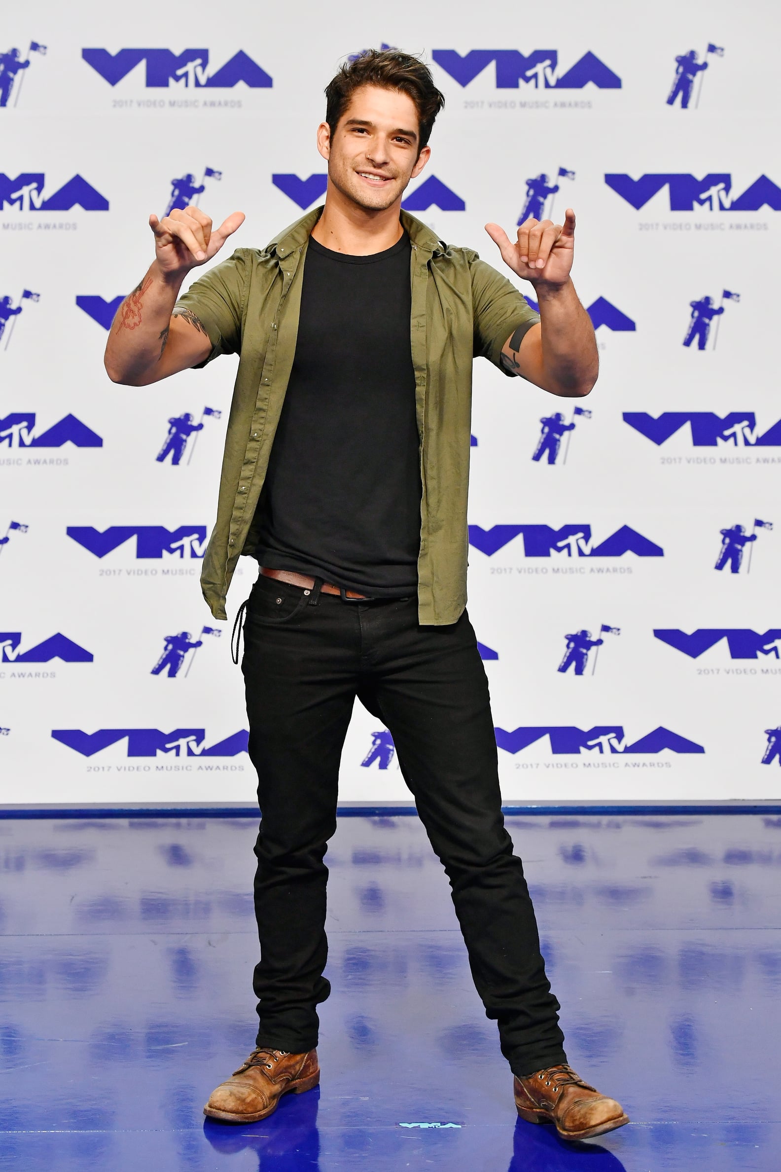 Tyler Posey At The 2017 MTV VMAs PS Latina