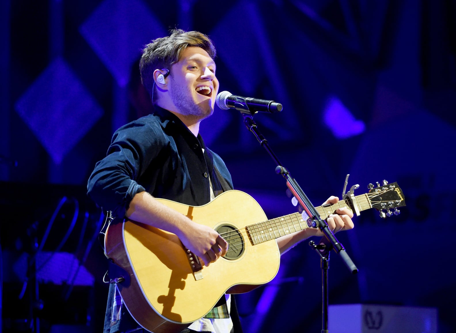 Hot Niall Horan Pictures Popsugar Celebrity