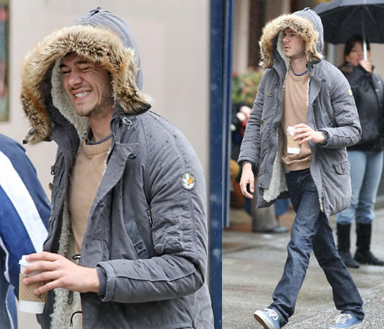Adam Works on Jennifer's Body While Covering Up His Adam Works on Jennifer's Body While Covering Up His