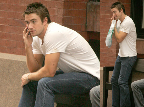 Photos of Robert Buckley in NYC Photos of Robert Buckley in NYC