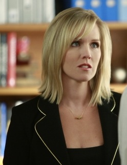 kelly taylor popsugar