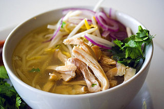 Yummy Link: Authentic Chicken Pho Yummy Link: Authentic Chicken Pho