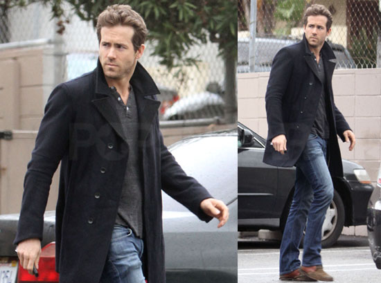 Ryan Reynolds Looking Hot In La Popsugar Celebrity 