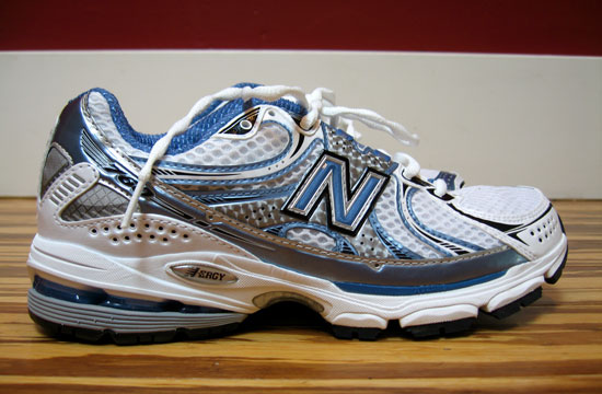 new balance so walking 411 m