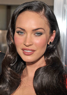 Megan Fox Named Face Of Giorgio Armani Cosmetics 2010 08 04 11 00 00 Popsugar Beauty