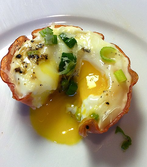 Baked Eggs in Ham Cups