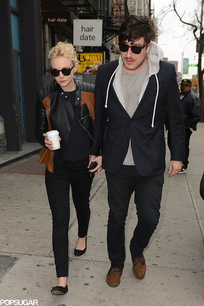 Carey Mulligan and Marcus Mumford Walking in NYC | Pictures | POPSUGAR ...