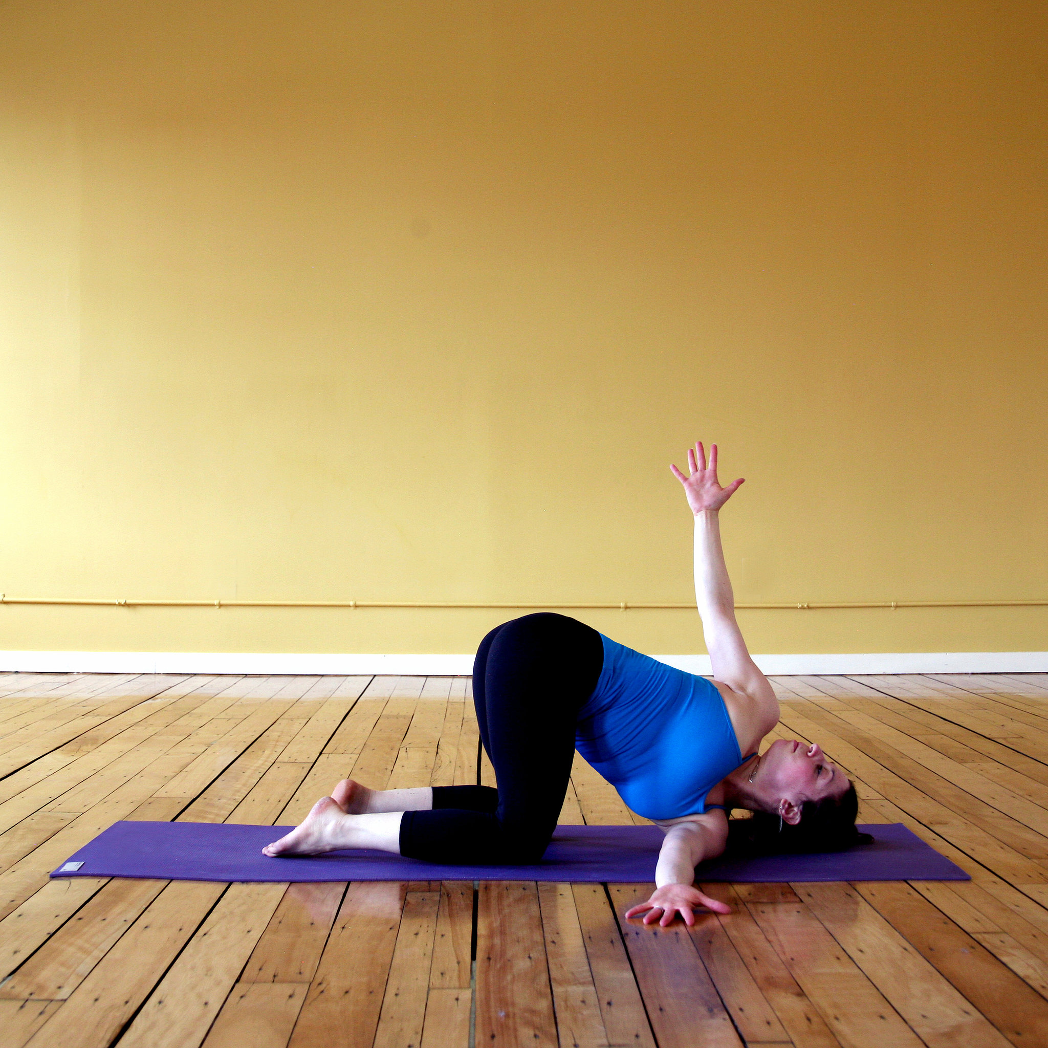 Kneeling Twist | Yoga Sequence For an Aching Runner's Back | POPSUGAR ...