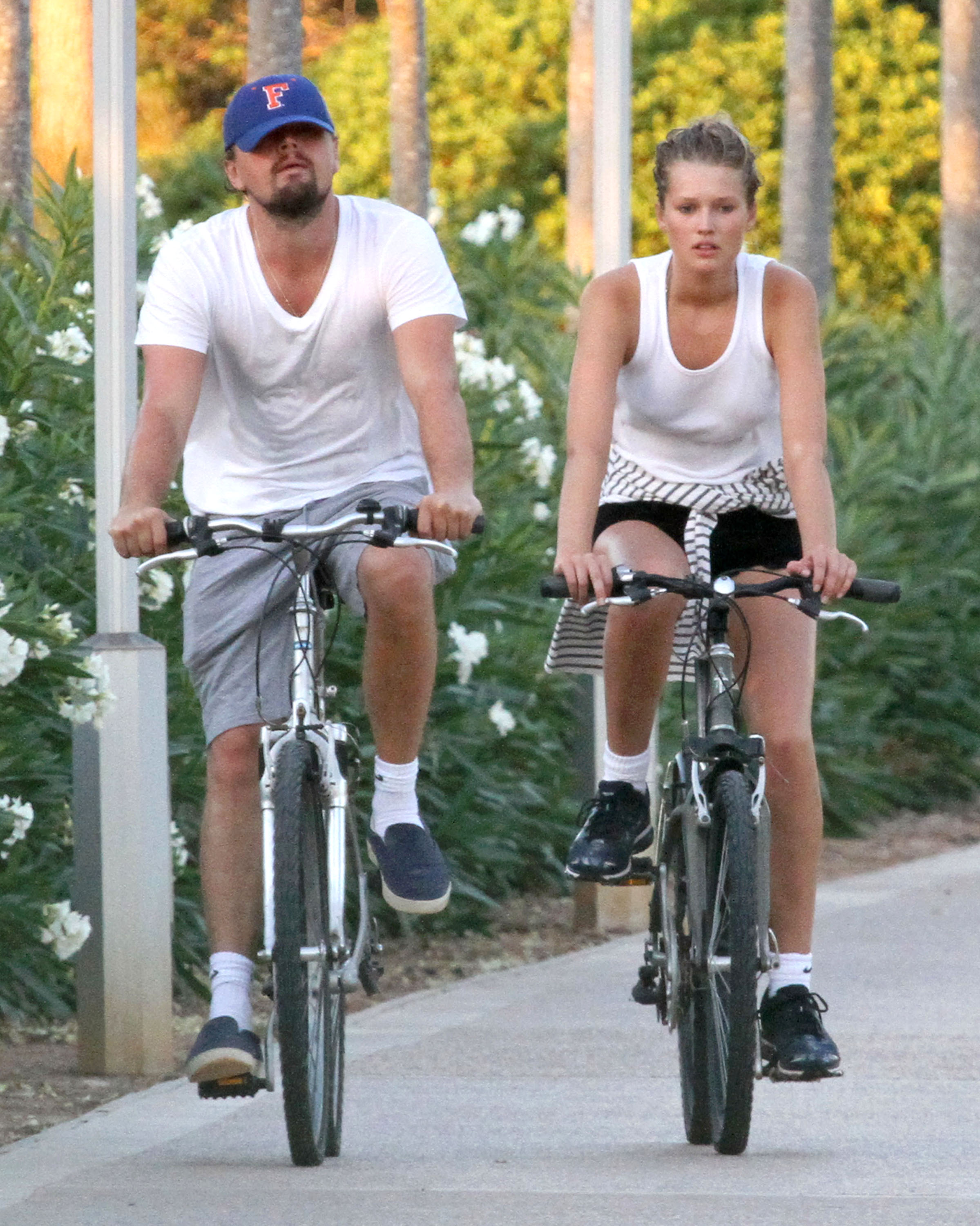 Leonardo Dicaprio Riding Bikes Popsugar Celebrity