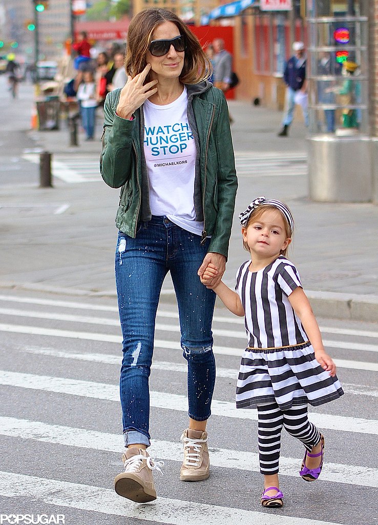 Sarah Jessica Parker With Twin Daughters in Stripes | POPSUGAR Celebrity