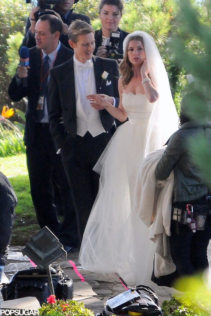 Gabriel Mann and Emily VanCamp filmed a wedding scene. | Emily VanCamp ...