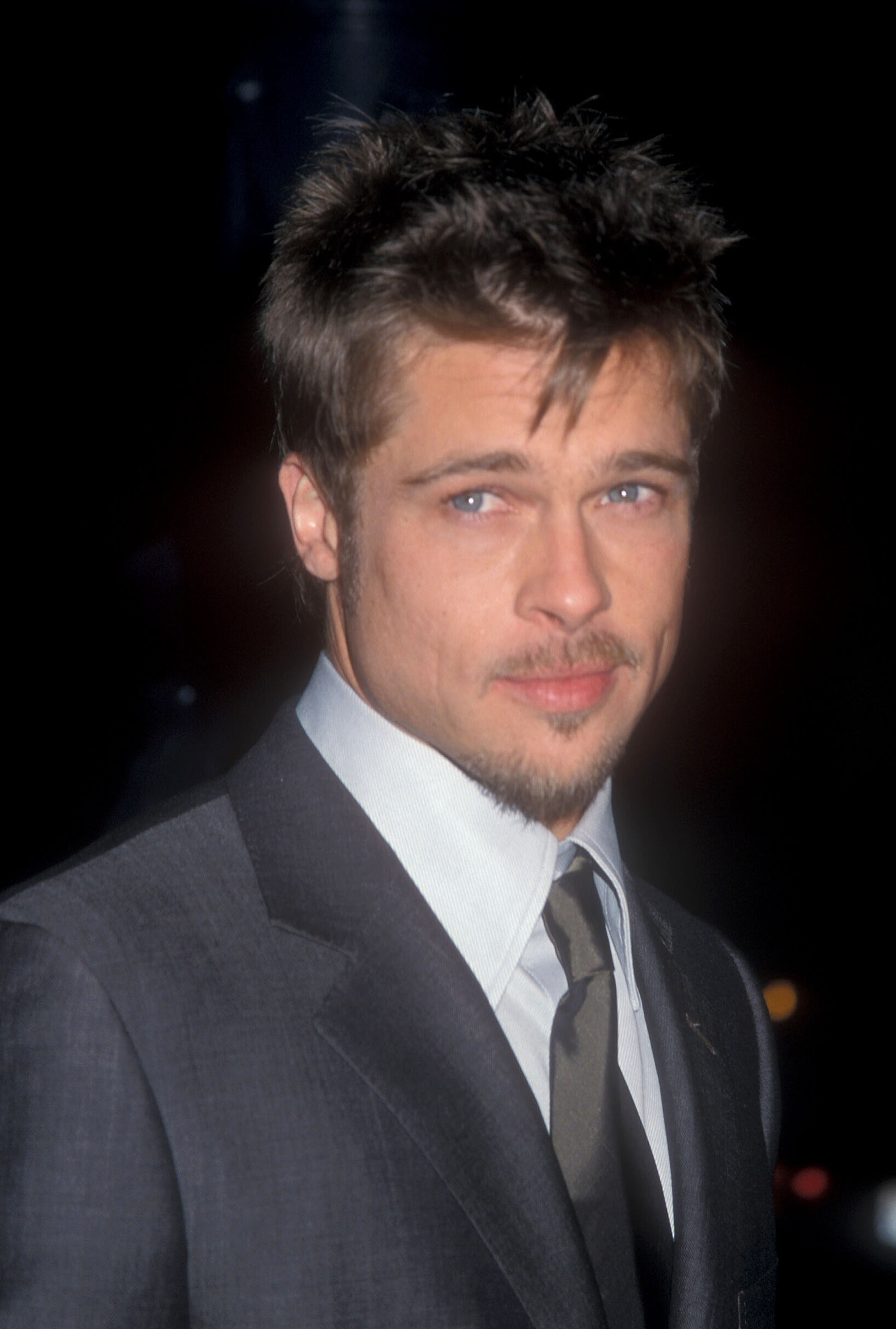 November 1998: The Business Casual | Brad Pitt (and His Hair) Just ...