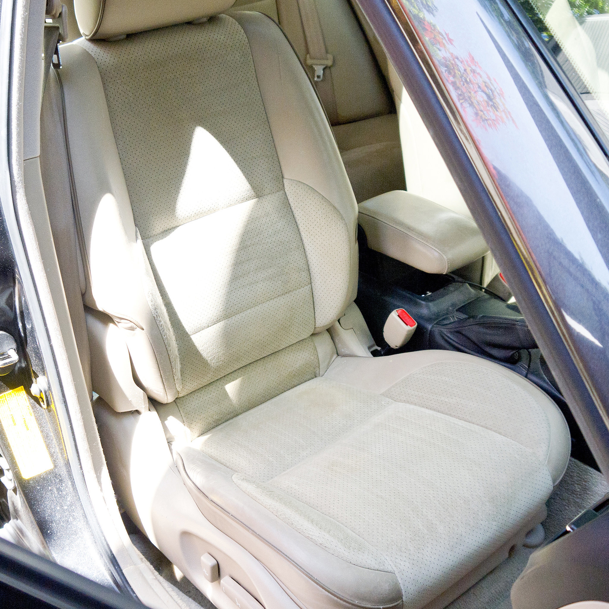 How To Clean Your Fabric Car Seats!