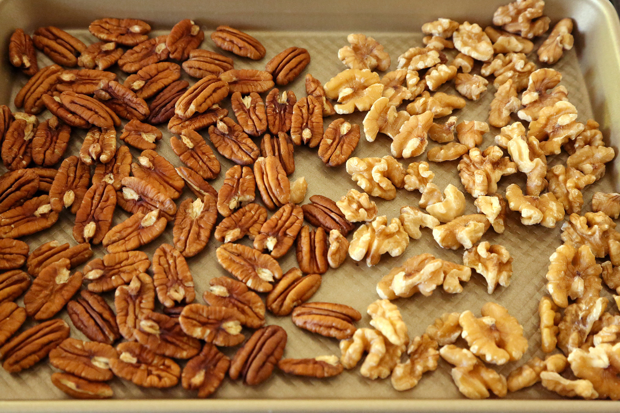 Crock-Pot Chocolate Candy With Nuts