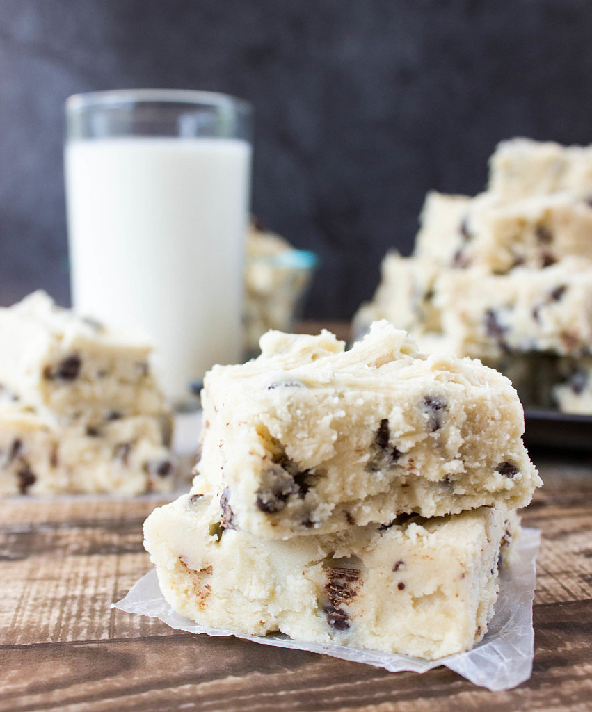 Giant Chocolate Chip Cookies - Sugar Spun Run