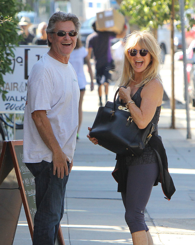http://media1.popsugar-assets.com/files/2015/10/21/001/n/1922398/563e9659ce0212de_FFN_Russell_Hawn_KAE_102115_51885220.xxxlarge/i/Kurt-Russell-Goldie-Hawn-Showing-PDA-LA-Pictures.jpg