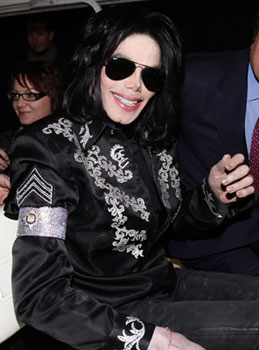 Michael Jackson Rushed to Hospital After Cardiac Arrest, Reportedly in ...