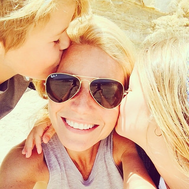 Gwyneth Paltrow said she was "feelin' the love" during her beach day with Apple and Moses. 
Source: Instagram user gwynethpaltrow