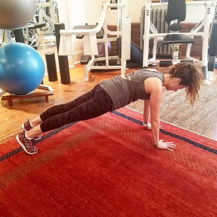 Push-Ups With a Hip Extension