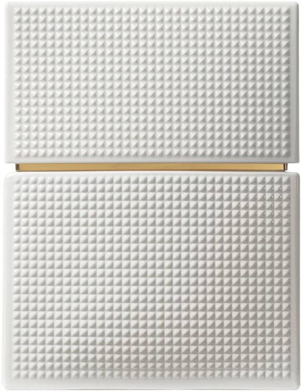 elizabeth and james nirvana white gift set