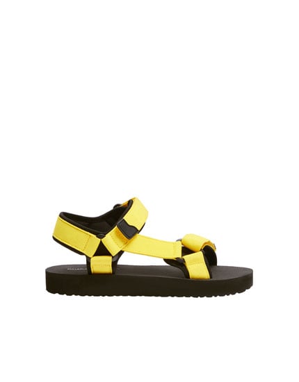 chart persuade Round pull&bear Neon sports sandals | 10 Pairs of Shoes Every Woman Should Own in  Her 20s | POPSUGAR Fashion Photo 56