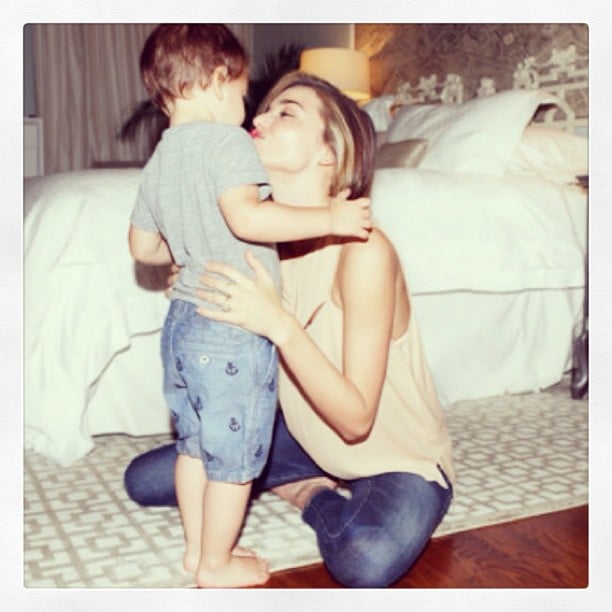 Miranda Kerr gave her son, Flynn, a kiss.
Source: Instagram user mirandakerr