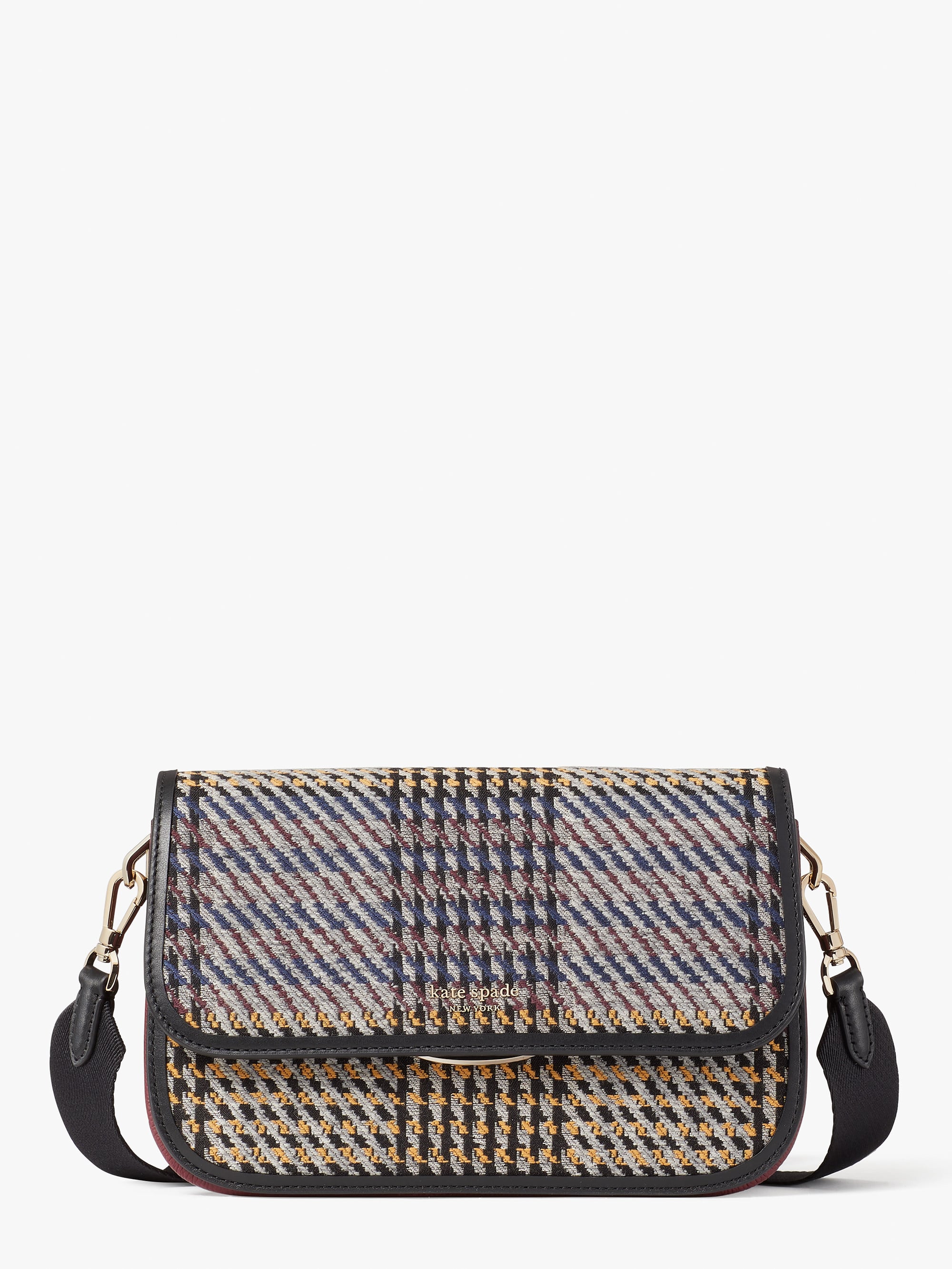 Found tge beautiful and biral Kate Spade Quilted Trunk bag. This colle