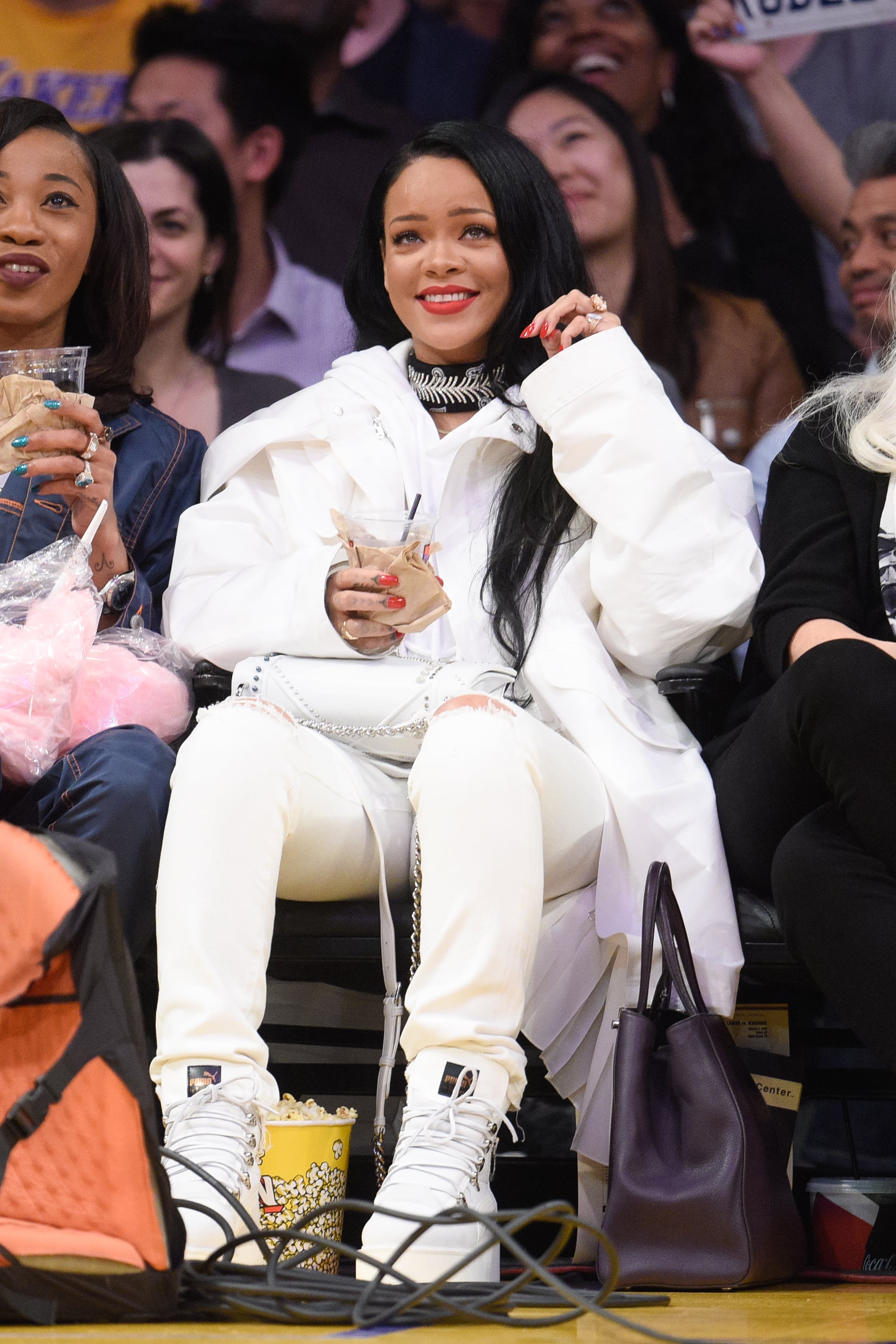 Rihanna At Lakers Game March 2016 Popsugar Celebrity