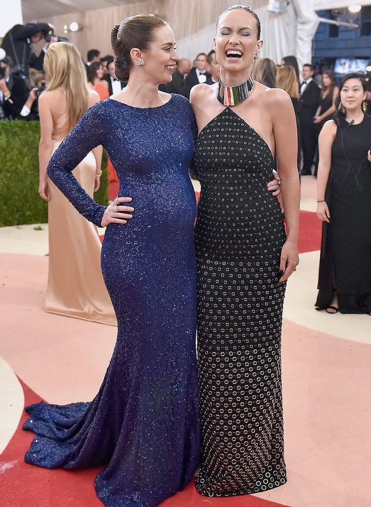 red carpet pregnant fashion