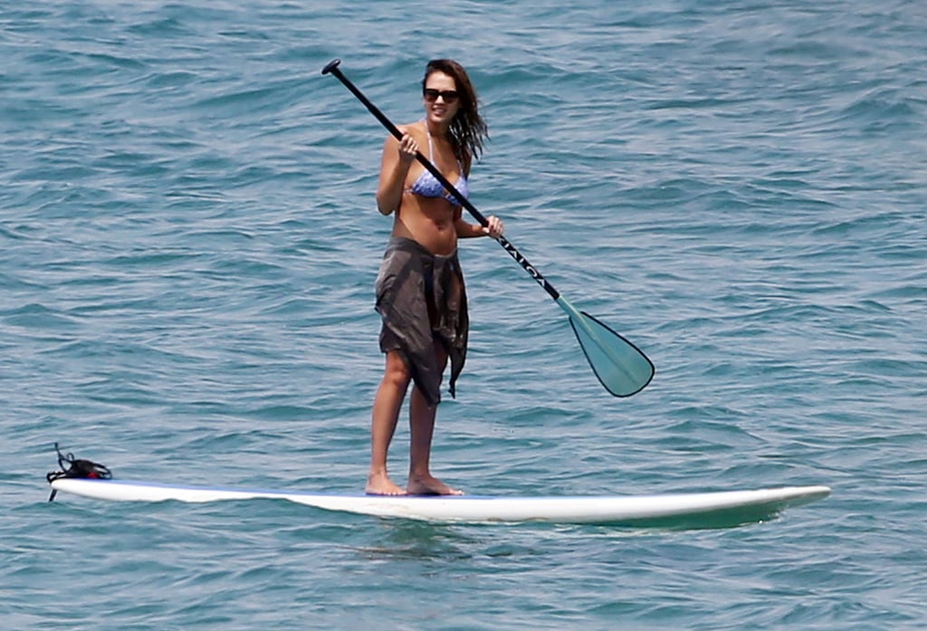 Jessica Alba's Beach Workout