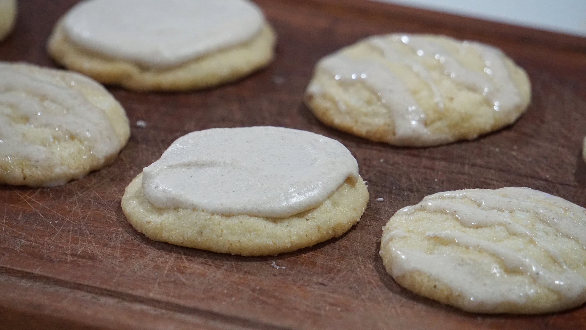 chai sugar cookies with icing