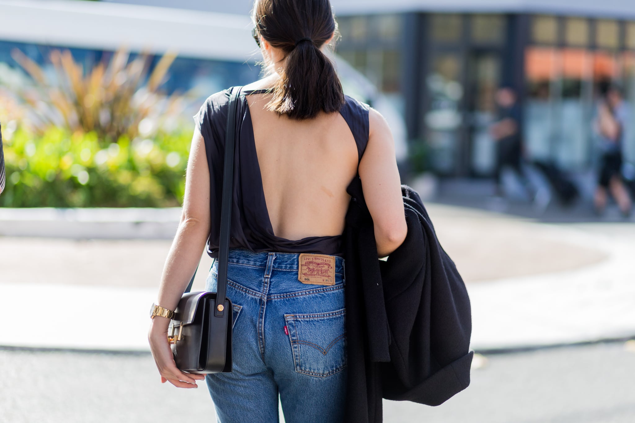 There's Nothing Sexier Than an Open-Back Tee and High-Waisted Levi's | 73  Styling Hacks to Steal From the Street Style Down Under | POPSUGAR Fashion  Photo 70