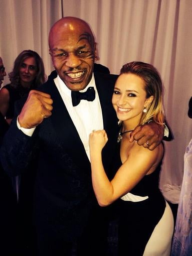 Hayden Panettiere flexed alongside Mike Tyson at the show.
Source: Twitter user MikeTyson