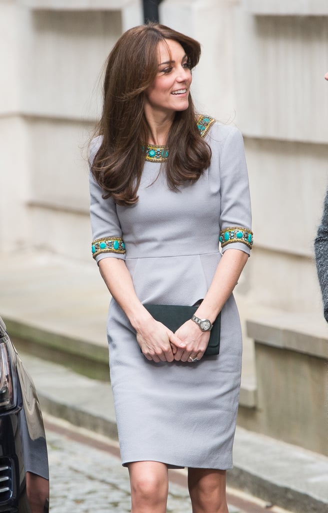 The turquoise stones at her hemline and sleeves brought out the blue tones in her look, making her outfit even brighter.