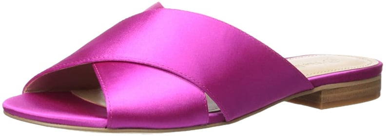 亚马逊的布里斯托尔交叉带紫红色的平底凉鞋