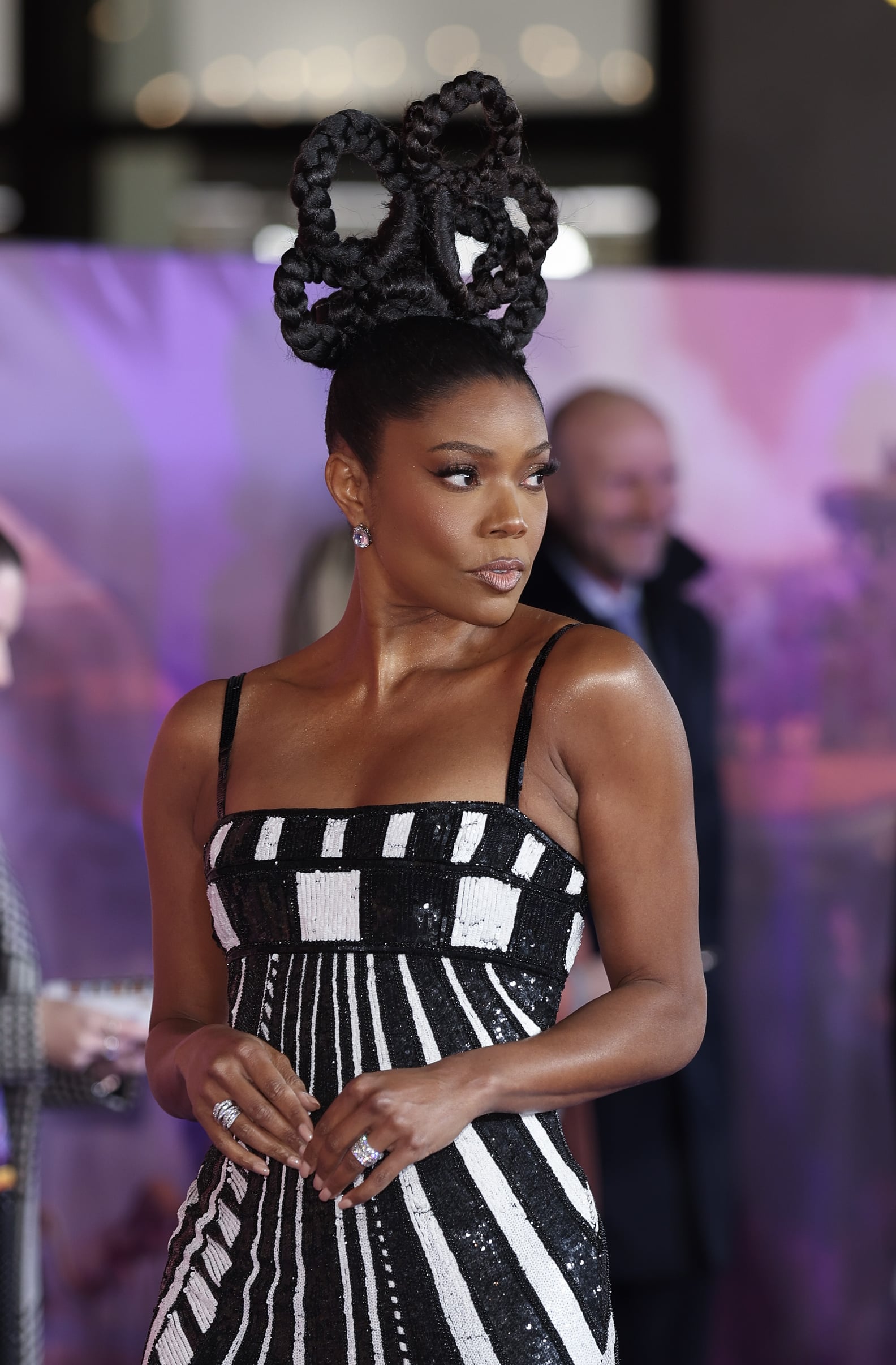 Shayyy'S Bold Beauty Defies Expectations! - 82q1w8x