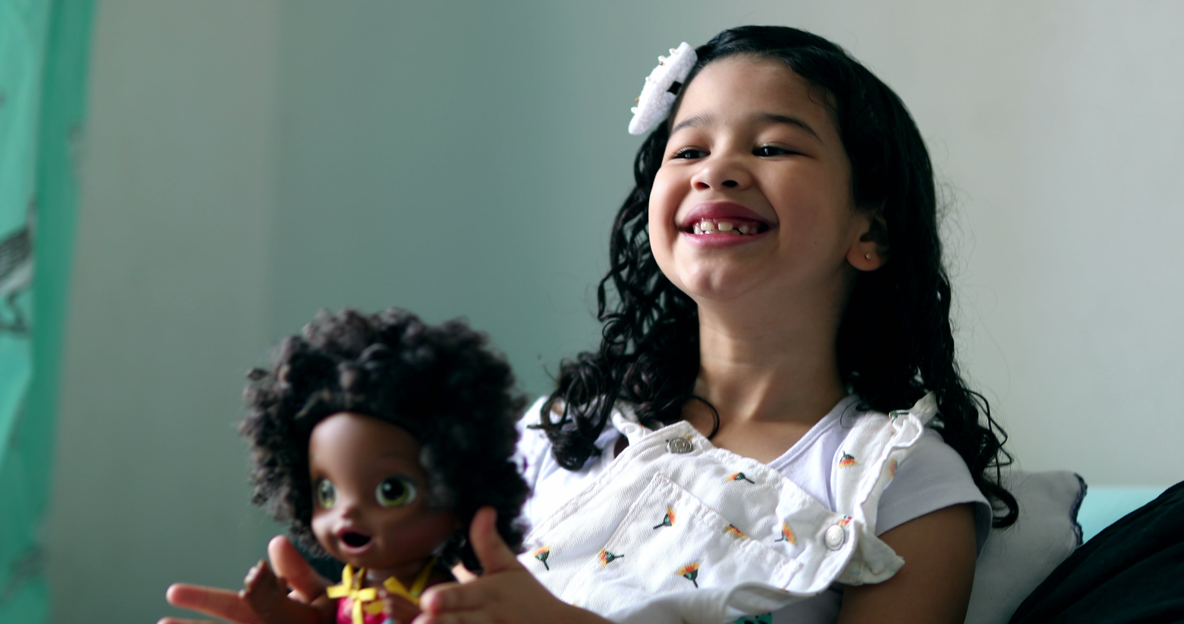 Les poupées « inclusives » ont-elles un impact positif sur les