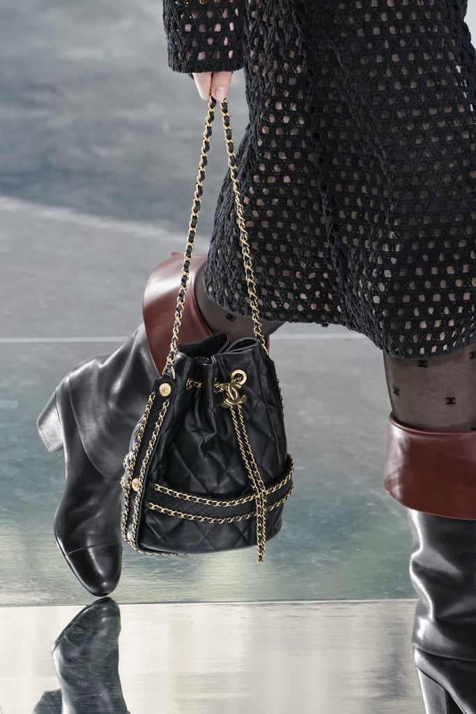 Chanel Bag on the Fall/Winter 2020 Runway | Chanel Bags, Shoes, and Jewellery on the Fall 2020 ...