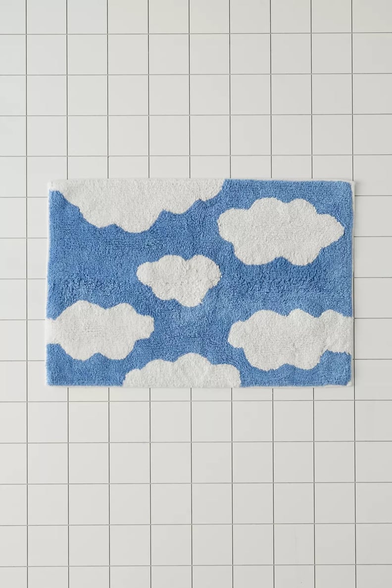 一个异想天开的浴垫:Urban Outfitters多云浴垫