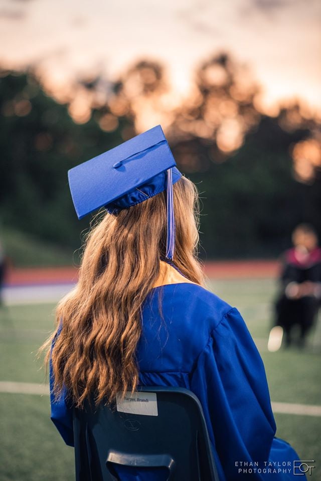 High School Graduation Photos With Social Distancing