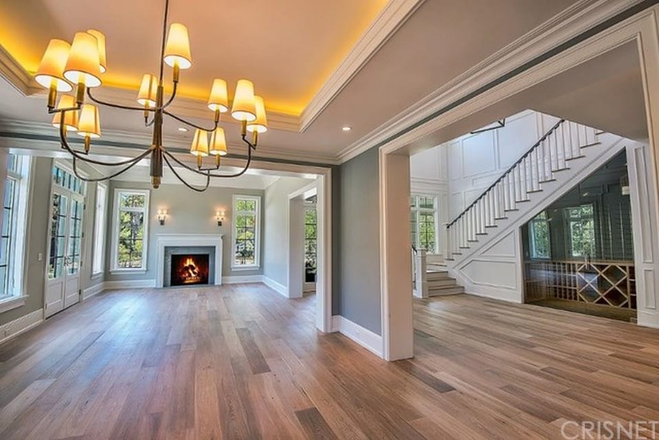 Kylie Jenner Buys Second Calabasas Mansion