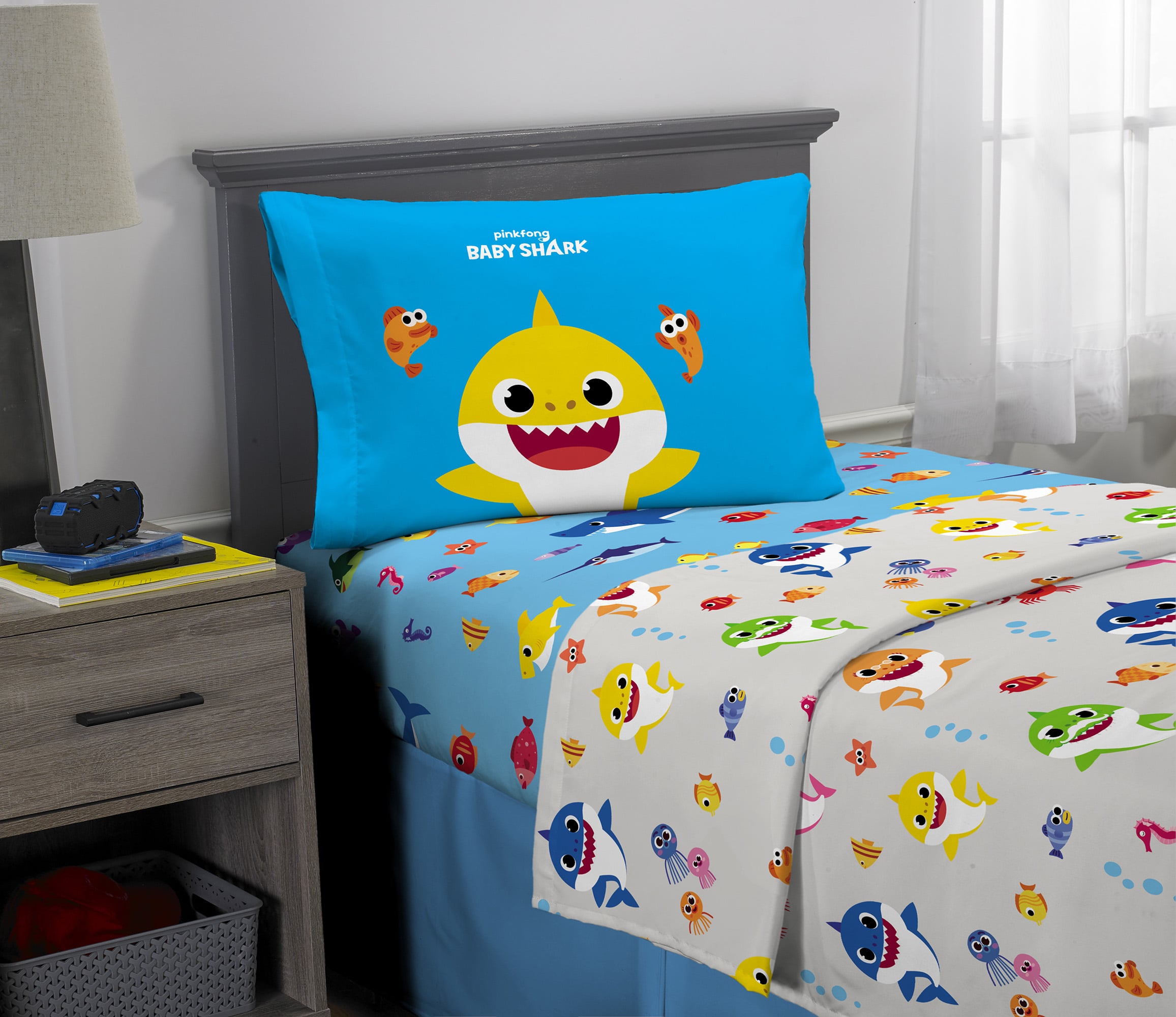 Baby shark on sale comforter set