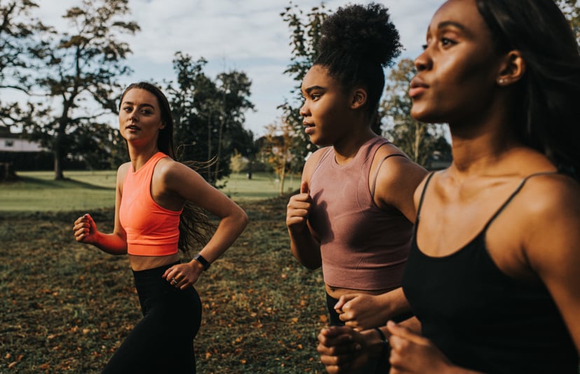 women running before doing ab workouts