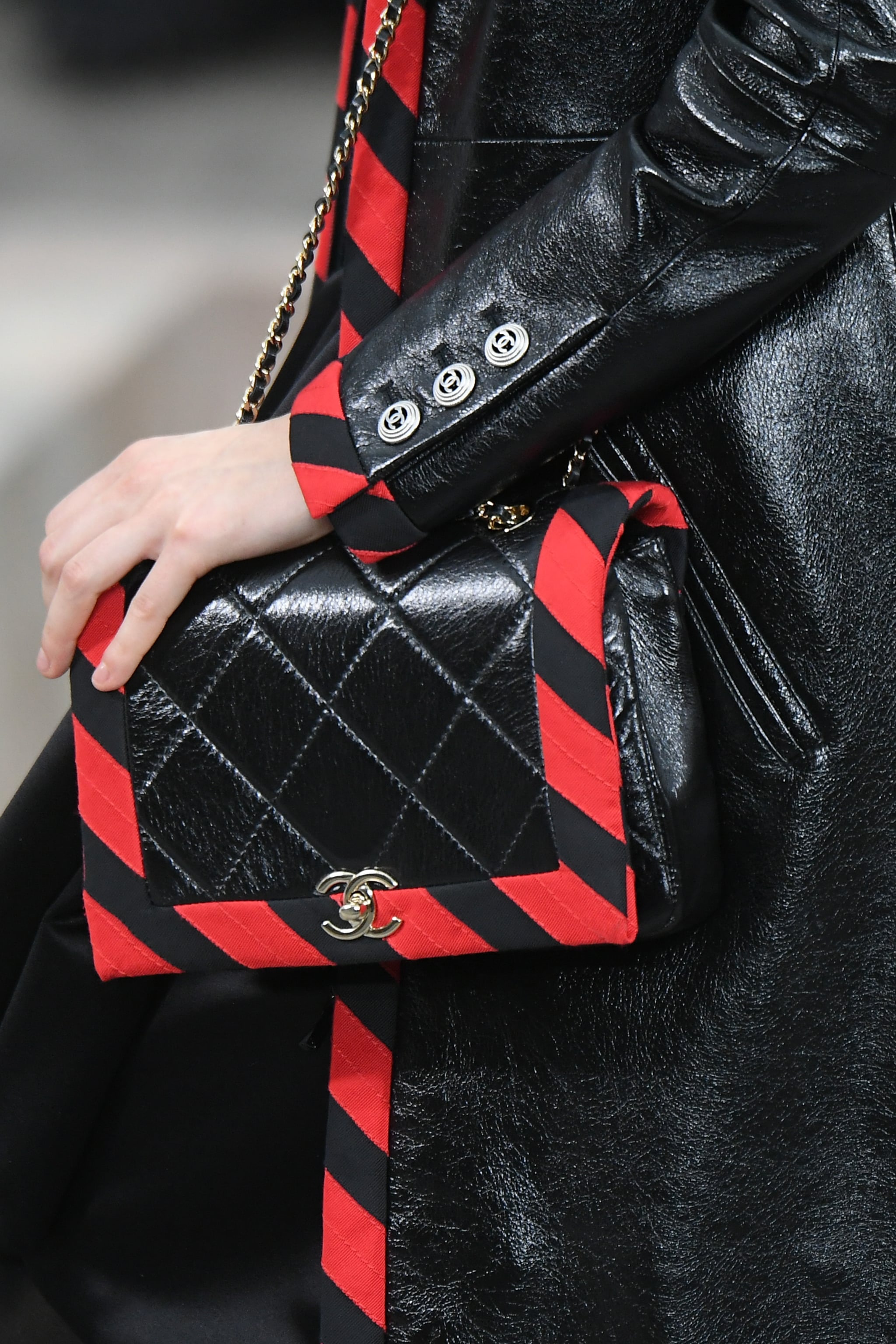 A Chanel Bag on the Runway During Paris Fashion Week, Chanel Just Gave Us  the Walkable Flats of Our Dreams (and a Neon Green Bag We Never Knew We  Needed)