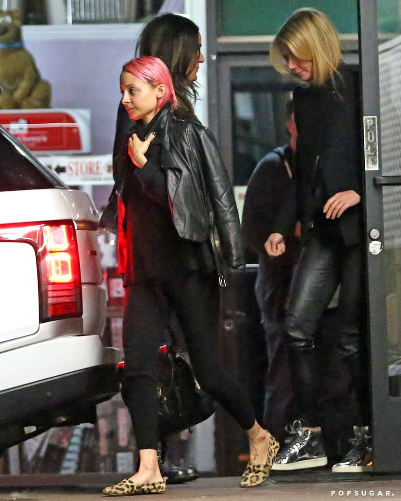 Cameron Diaz Has Dinner With Drew Barrymore | Pictures