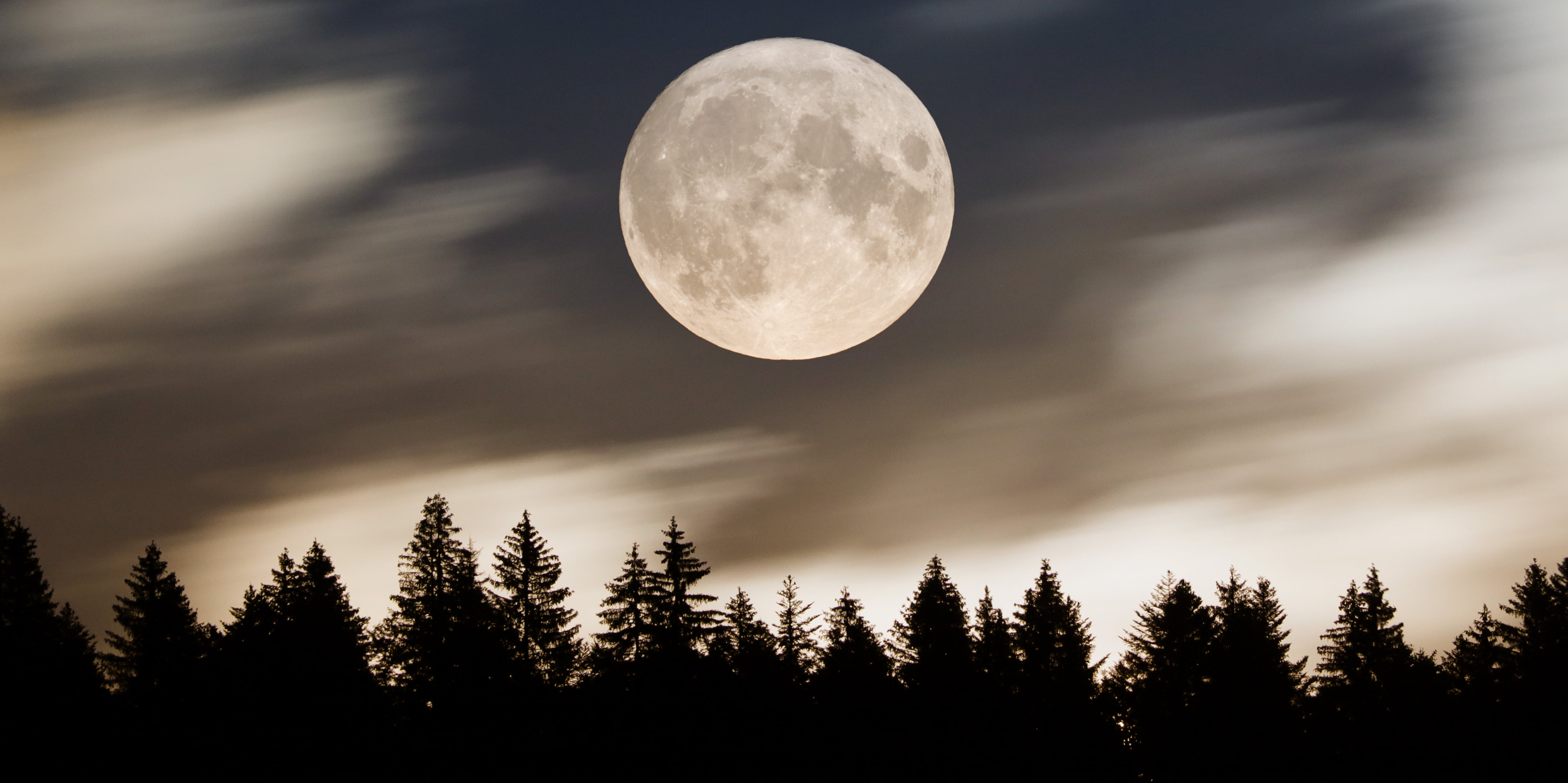 Sturgeon Moon Spiritual Meaning 2024 POPSUGAR Astrology