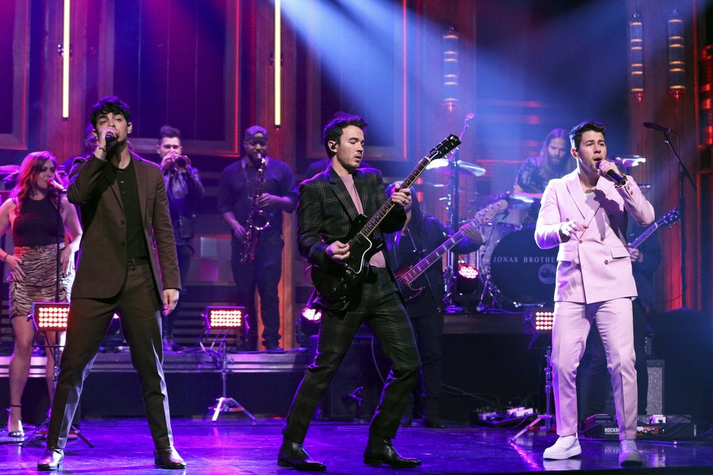 Jonas Brothers "Know Your Bro" on The Tonight Show Video