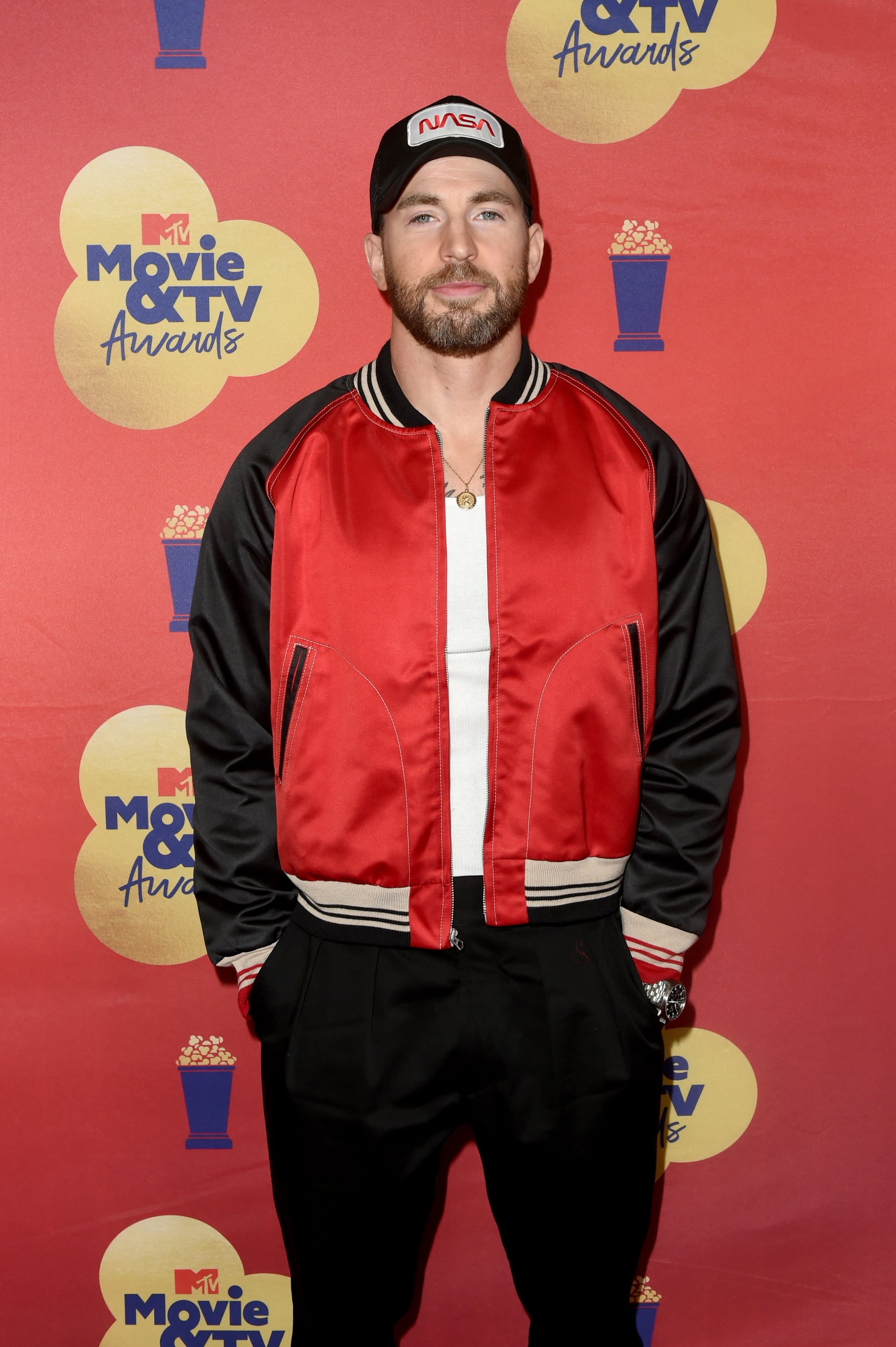 SANTA MONICA, CALIFORNIA - JUNE 05: Chris Evans attends the 2022 MTV Movie & TV Awards at Barker Hangar on June 05, 2022 in Santa Monica, California. (Photo by Vivien Killilea/Getty Images for MTV)